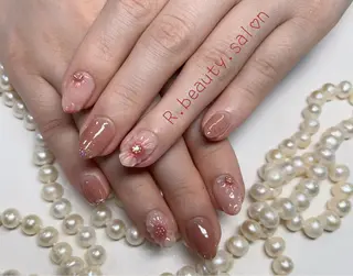 ネイル R.beauty サロンのネイルデザイン