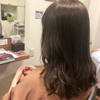 セミロング 鈴木 彩花のヘアスタイル