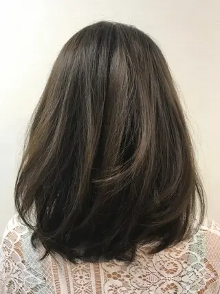 ミディアム カラー パーマ 吉森 満俊のヘアスタイル