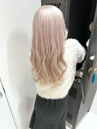 ロング カラー kai .のヘアスタイル