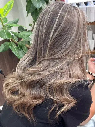 ロング カラー ヘアアレンジ Belle hair Design青野大貴のヘアスタイル