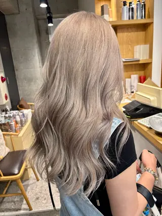 ロング カラー ブリーチカラーレイヤ ーカット🦋annaのヘアスタイル