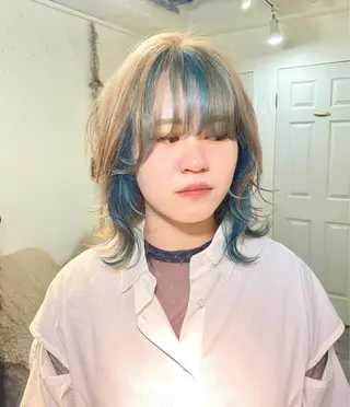 ミディアム カラー 竹内 柚子のヘアスタイル
