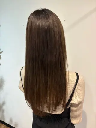 ロング カラー トップ スタイリストのヘアスタイル