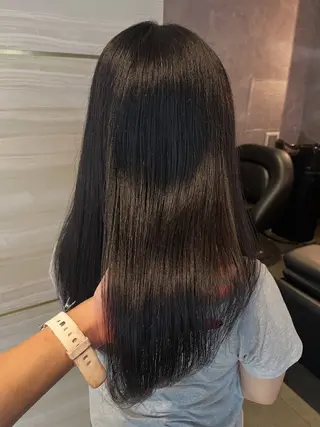ロング カラー 🤍あみ🤍暗髪オリ ーブ特化🌿髪質改善のヘアスタイル