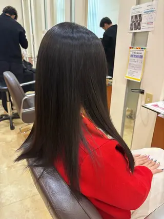 ロング 尾崎 優花のヘアスタイル