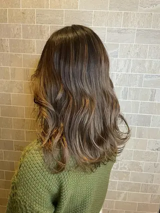 セミロング 齋藤 樹里のヘアスタイル