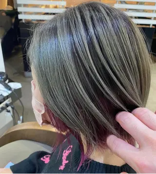 ショート カラー ヘアアレンジ 烏山 達也のヘアスタイル