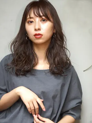 ロング hoNua. 栄/透明感カラーのヘアスタイル