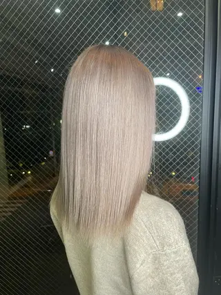 ミディアム カラー 安田和洋 ブリーチカラー特化のヘアスタイル