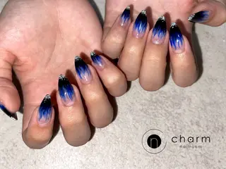 ネイル ネイルルーム チャームのネイルデザイン