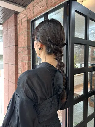 ヘアアレンジ ~洗練ナチュラル~ 🪵 岡田 知佳のヘアスタイル