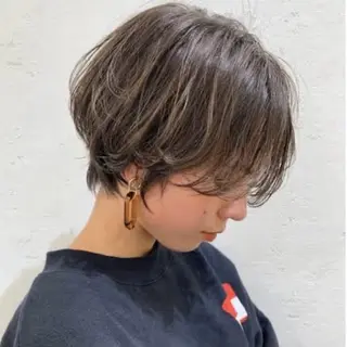 ショート パーマ ひなた あゆみのヘアスタイル