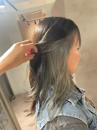 ロング 🩵ハイトーン/ レイヤーYUZU🩵のヘアスタイル
