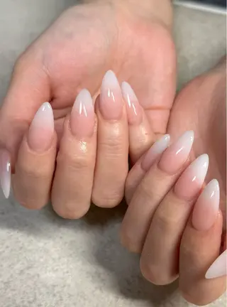 ネイル ネイルルーム チャームのネイルデザイン