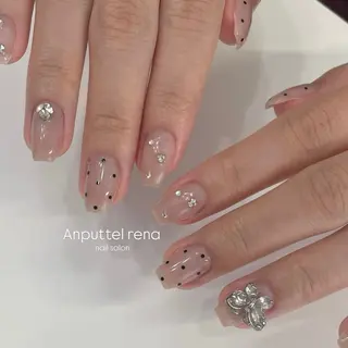 ミディアム ｱﾝﾌﾟﾃﾙ renaのネイルデザイン