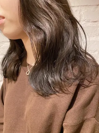 セミロング カラー 吉田 光佑のヘアスタイル