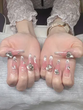 ネイル Lee Nailsのネイルデザイン
