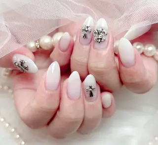 ミディアム Conjunim MAMI🎀✨のネイルデザイン