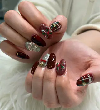 ネイル shiori .のネイルデザイン