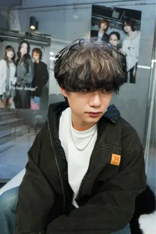 ショート カラー 湖城 恵吾のヘアスタイル