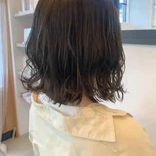 ミディアム ホラオク カナエのヘアスタイル