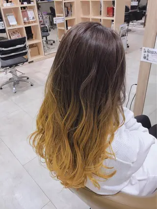 ロング ヤマシタ ミサキのヘアスタイル