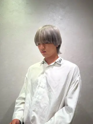 カラー メンズ ムトウセイマ/ 縮毛矯正/ブリーチのヘアスタイル