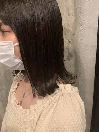 ミディアム ブリーチなしWカラー /地毛風/小林凪沙のヘアスタイル