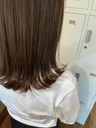 セミロング カラー 戸丸 絵夢のヘアスタイル