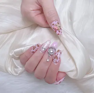 ネイル uu ネイルサロン関内🌼のネイルデザイン