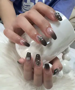 ネイル ＆ME アンドミーのネイルデザイン