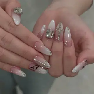 ネイル Luna Gladeのネイルデザイン