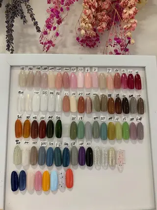 ネイル マキノ ユイのネイルデザイン