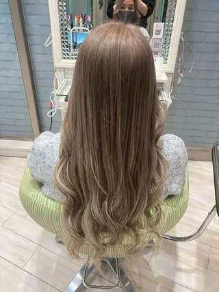 ロング カラー 永倉 はるかのヘアスタイル