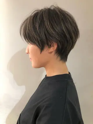 ショート カラー 上品な大人レイヤー 🍀渋谷🍀濱口敬太のヘアスタイル