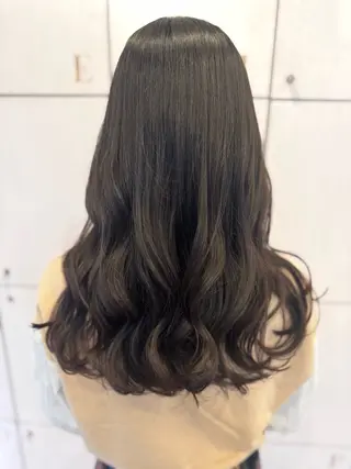 ミディアム 古澤 あかねのヘアスタイル