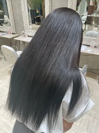 ロング 韓国風レイヤーカラー ライムのヘアスタイル