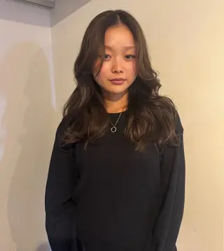 カラー ナチュラル/艶カラー Momokoのヘアスタイル