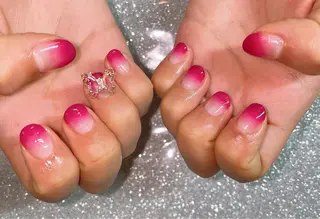 ネイル VIERU 🌈🎀💖のネイルデザイン