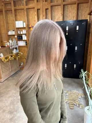 カラー まろみ暖色×ボブ ×chia🕯のヘアスタイル