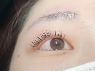 マツエク・マツパ サラバイ ニコットの眉毛・アイブロウイメージ