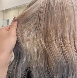 カラー ブリーチカラー/ベー ジュ/Hono🦖のヘアスタイル