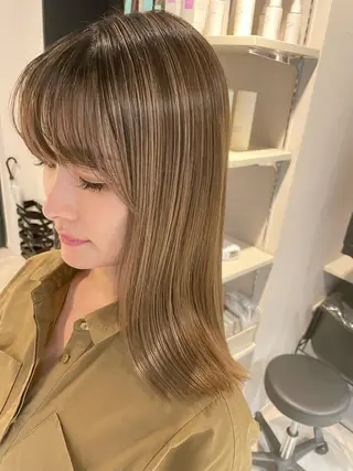 ミディアム カラー ブリーチ👩🦳/ ✂︎MANAMIのヘアスタイル