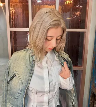 ミディアム カラー ハイトーン特化🤍 Ayakaのヘアスタイル