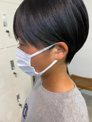 ショート オリーブ カラー✨有坂映哉のヘアスタイル