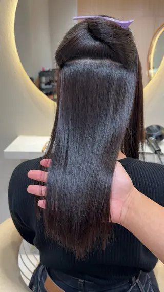 セミロング カラー 縮毛矯正✨🫧 レイヤー川村利幸のヘアスタイル