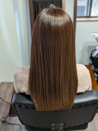 ロング 佐々木あきこ 髪質改善ストレートのヘアスタイル