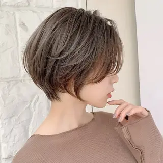 ショート 艶くすみカラー ‎/縮毛/川添桃花‎のヘアスタイル