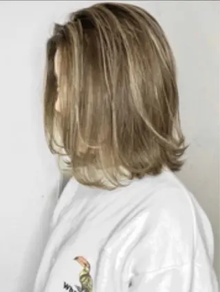 カラー 堤 麻衣子のヘアスタイル